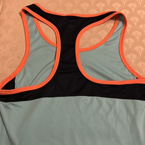 Women’s Reebok Tank - Picture 4 of 6